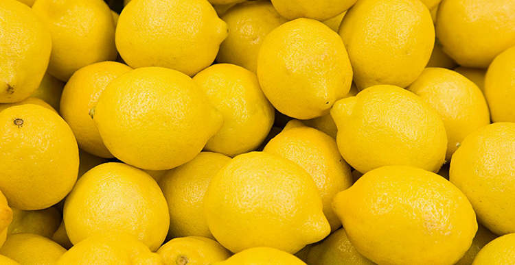 Много лимонов