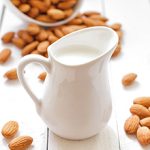 Миндальное молоко — польза и вред